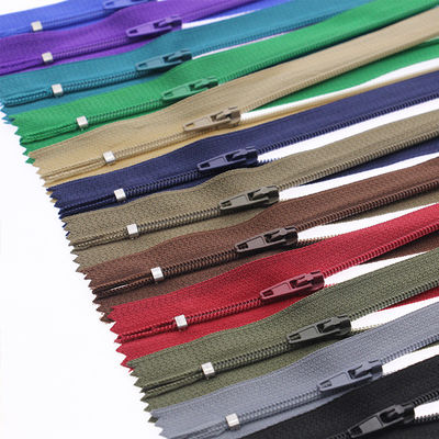 ขายปลีกร้อนซิป Oeko-Tex 100 สําหรับกระเป๋าปิดอัตโนมัติล็อค 3# ซิปไนลอนสําหรับกางเกง