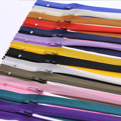 ขายปลีกร้อนซิป Oeko-Tex 100 สําหรับกระเป๋าปิดอัตโนมัติล็อค 3# ซิปไนลอนสําหรับกางเกง