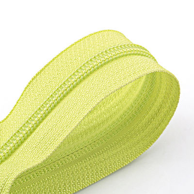ผู้ผลิตซิปไนลอน Wholesale Rolls 3# 5# 8# 10#ซิปไนลอนโค้ลซิปสําหรับเสื้อผ้า